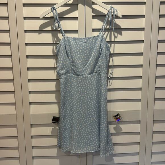 Nordstrom Dresses & Skirts - Nordstrom Socialite lined MIDI Dress with rushed back and adjustable straps.